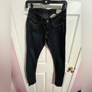 G Star Raw 3301 Women’s Low Rise Skinny Denim Jeans.  Size 25x32